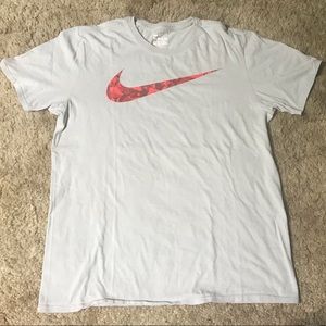 Nike Tee Size Medium